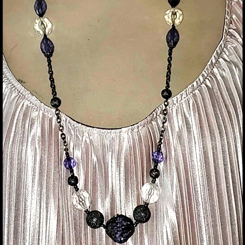 Vintage Nina Ricci AVON 32" Purple & Crystal Necklace